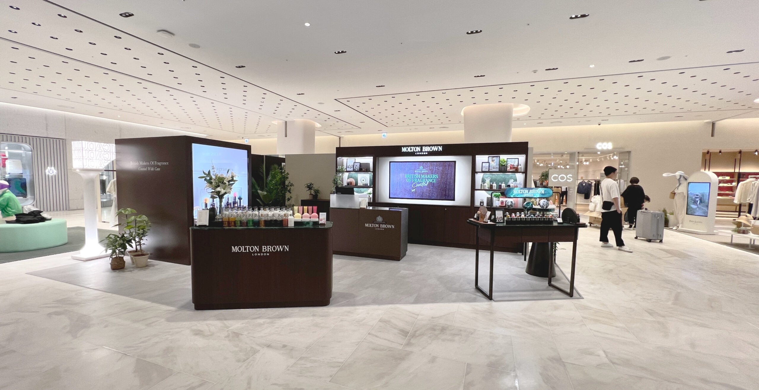 MOLTON BROWN
현대백화점 팝업 오픈